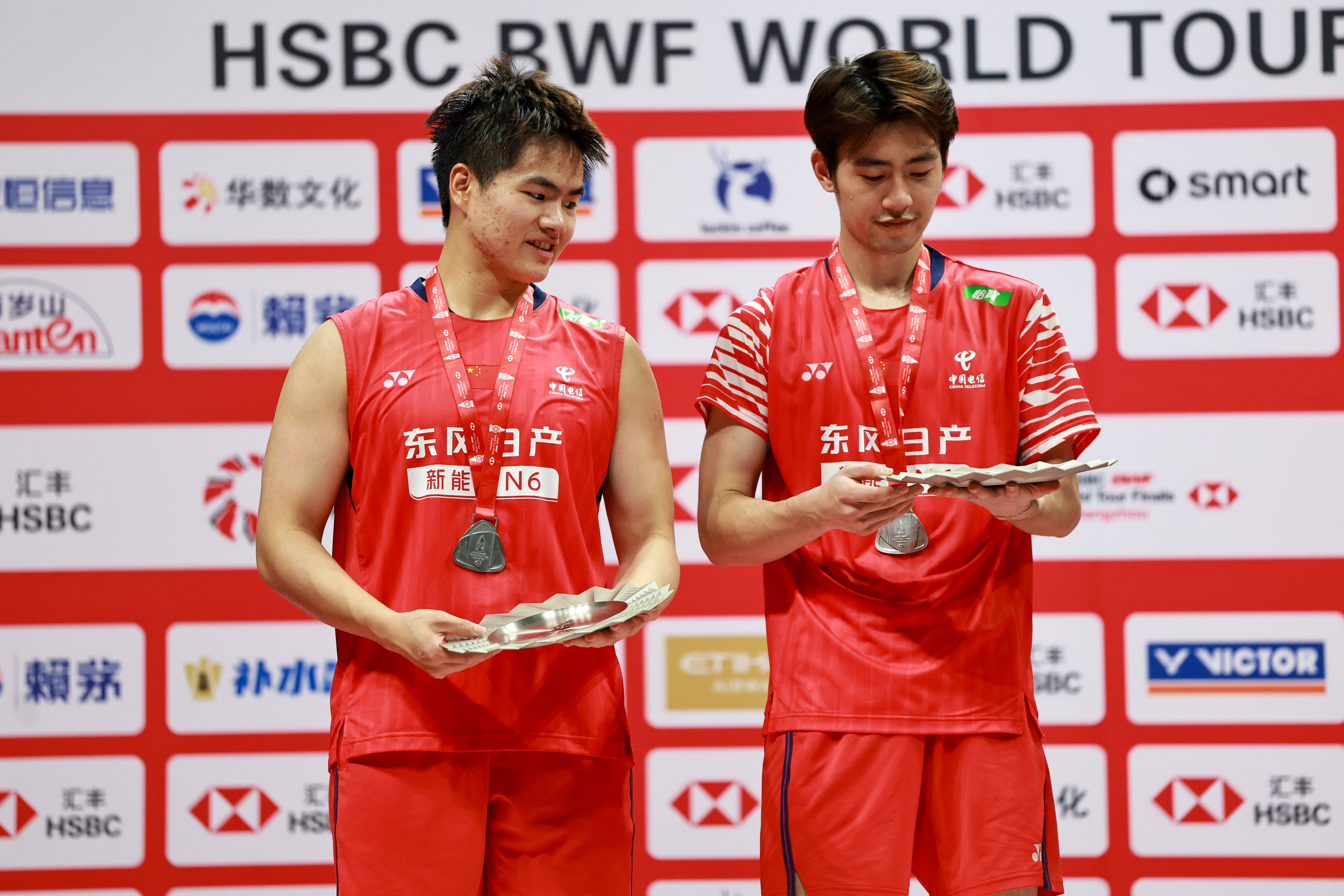 羽毛球世巡赛总决赛：中国组合梁伟铿/王昶获男双亚军